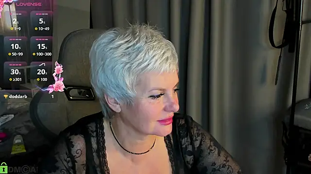 Snapshot of Linda_Zef1r chatting on 05-16-26, 02:30 Linda Zef1r online show from 05-16-26, 02:30