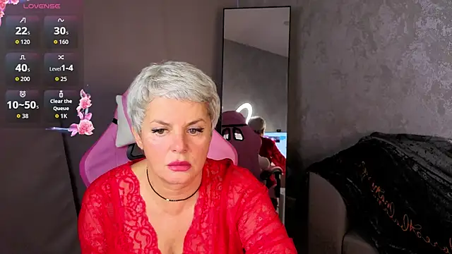 Snapshot of Linda_Zef1r chatting on 05-28-26, 01:47 Linda Zef1r online show from 05-28-26, 01:47