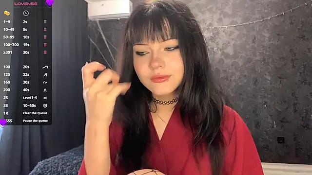 EmilyEmbears online show from 05-27-26, 06:10
