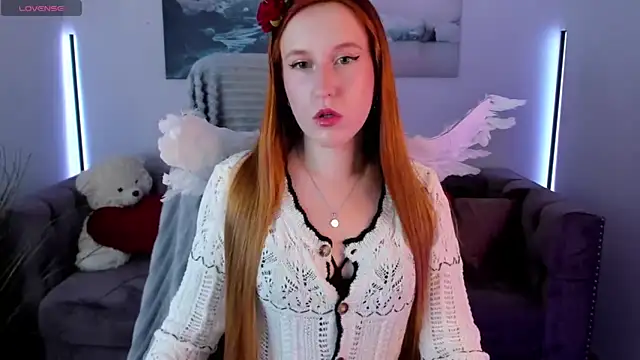 Snapshot of EvaBellea chatting on 05-27-26, 01:30 EvaBellea online show from 05-27-26, 01:30