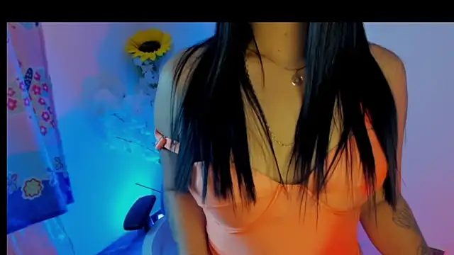 Snapshot of Megan-foxxx- chatting on 04-10-26, 01:22 Megan-foxxx- online show from 04-10-26, 01:22