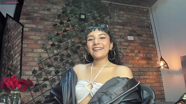 Hanna Clark   online show from 05-15-26, 02:46