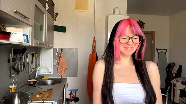 WifeAileen online show from 04-16-26, 06:36