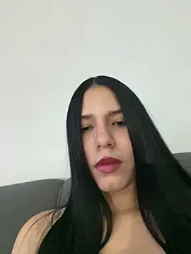 Snapshot of IsabelaRivers chatting on 05-20-26, 04:18 IsabelaRivers online show from 05-20-26, 04:18