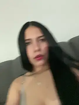 Snapshot of IsabelaRivers chatting on 05-23-26, 05:45 IsabelaRivers online show from 05-23-26, 05:45