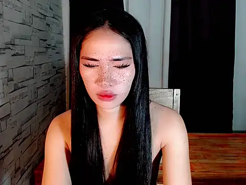 Snapshot of urasiankylie chatting on 04-12-26, 08:03 urasiankylie online show from 04-12-26, 08:03