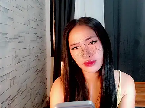 Snapshot of urasiankylie chatting on 04-15-26, 08:31 urasiankylie online show from 04-15-26, 08:31