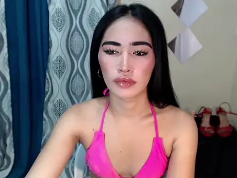 Snapshot of urasiankylie chatting on 05-24-26, 07:08 urasiankylie online show from 05-24-26, 07:08
