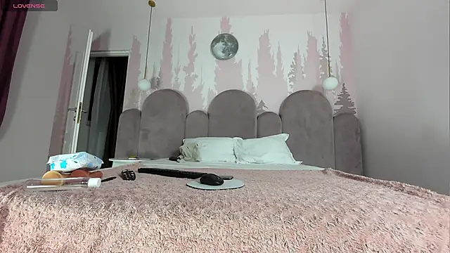 NolaDonovan online show from 04-03-26, 07:01