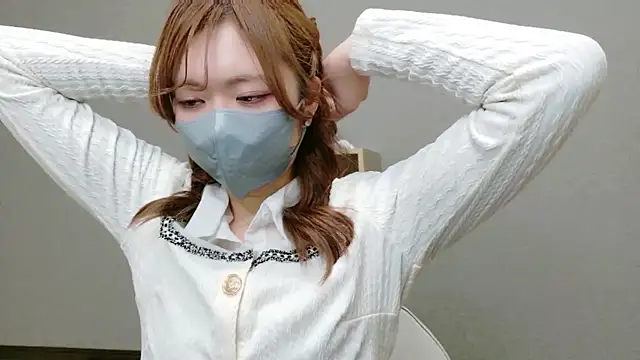 Snapshot of YUA_0425 chatting on 04-27-26, 04:49 YUA 0425 online show from 04-27-26, 04:49