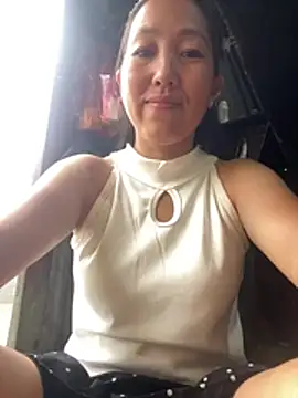 Huonglyna online show from 07-27-26, 11:56
