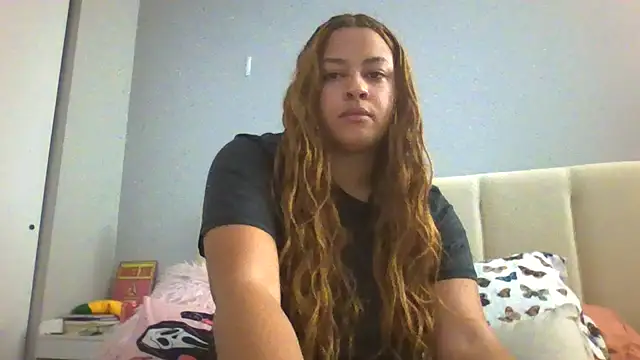 Snapshot of madzbailey chatting on 04-21-26, 03:17 madzbailey online show from 04-21-26, 03:17