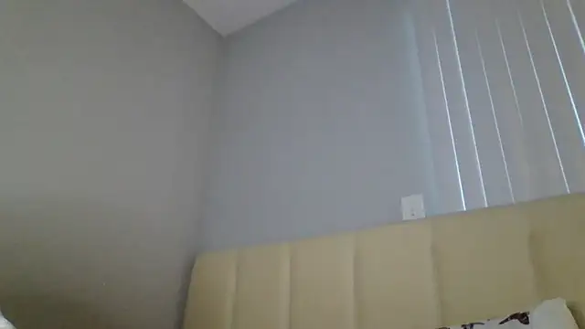 Snapshot of madzbailey chatting on 06-17-26, 04:41 madzbailey online show from 06-17-26, 04:41