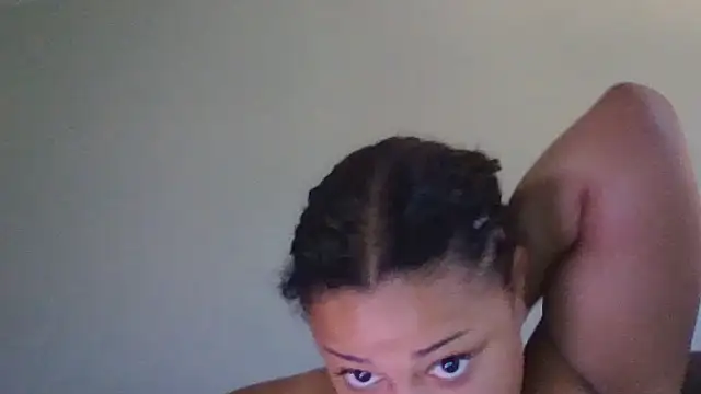 Snapshot of madzbailey chatting on 07-07-26, 08:02 madzbailey online show from 07-07-26, 08:02