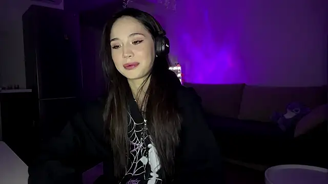 Snapshot of Elizabetswan chatting on 04-11-26, 09:08 Elizabetswan online show from 04-11-26, 09:08