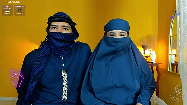 Snapshot of Dalila_and_Khaled chatting on 04-07-26, 06:25 Dalila and Khaled online show from 04-07-26, 06:25