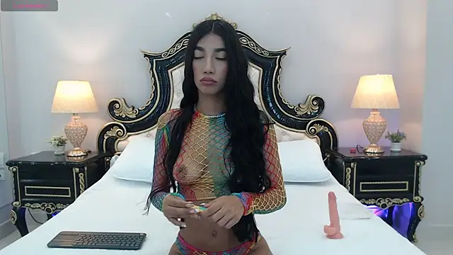 Snapshot of BonnyCandy chatting on 04-10-26, 11:37 BonnyCandy online show from 04-10-26, 11:37