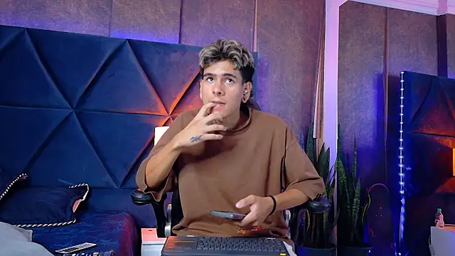 Bel Sebu online show from 04-15-26, 09:48