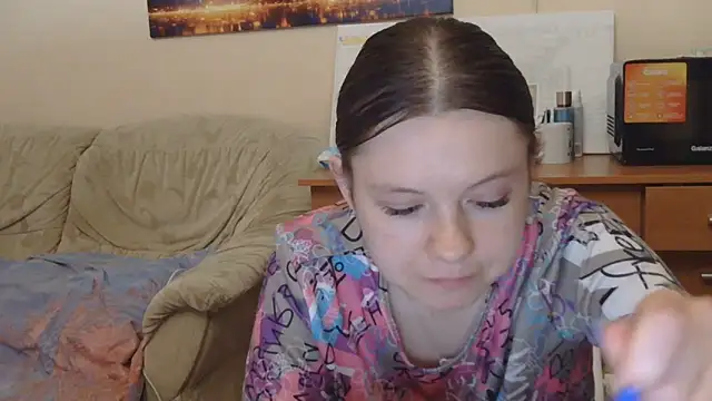 JessicaHolland1 online show from 06-14-26, 05:37