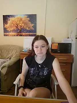 JessicaHolland1 online show from 06-17-26, 06:05