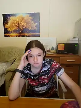 JessicaHolland1 online show from 06-21-26, 06:21