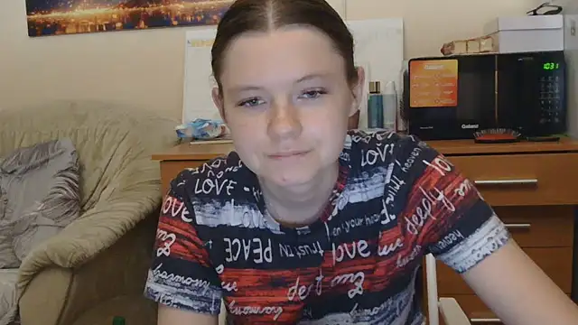 JessicaHolland1 online show from 06-24-26, 06:51