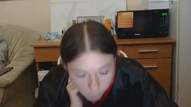 JessicaHolland1 online show from 07-08-26, 05:50