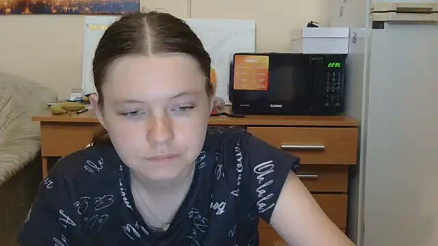 JessicaHolland1 online show from 07-21-26, 05:37