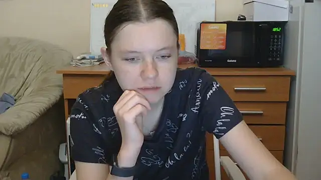 JessicaHolland1 online show from 07-26-26, 06:04
