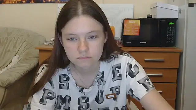 JessicaHolland1 online show from 07-27-26, 06:37