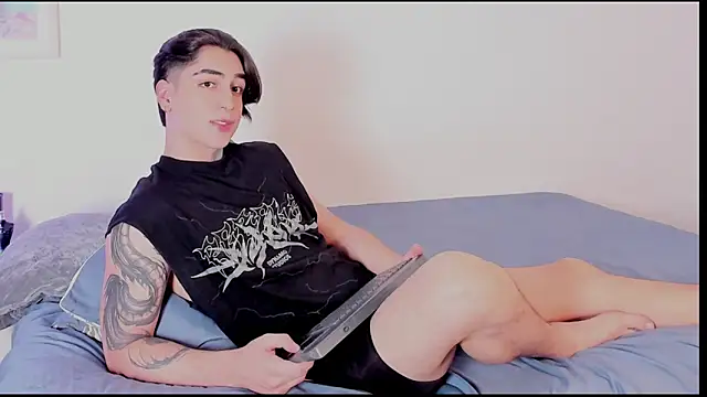 Thiago angel online show from 06-14-26, 02:09