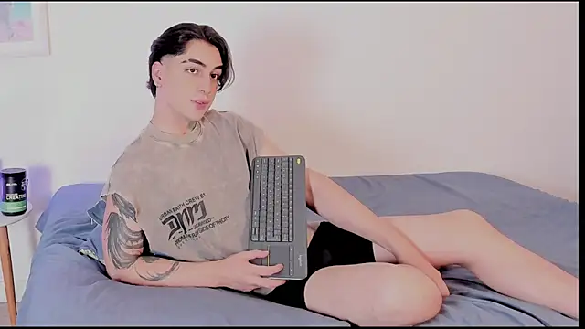 Thiago angel online show from 07-21-26, 05:43