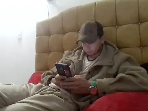 Snapshot of manulito260 chatting on 07-05-26, 12:39 manulito260 online show from 07-05-26, 12:39