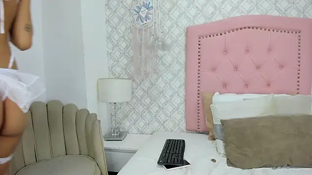 sofia martinez 9 online show from 07-10-26, 07:38