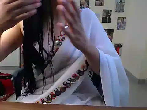 Snapshot of Kinky_babyy chatting on 06-05-26, 06:52 Kinky babyy online show from 06-05-26, 06:52