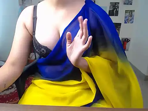 Snapshot of Kinky_babyy chatting on 06-19-26, 05:23 Kinky babyy online show from 06-19-26, 05:23