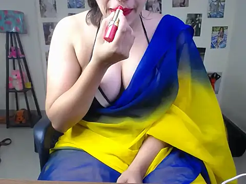 Snapshot of Kinky_babyy chatting on 07-28-26, 05:36 Kinky babyy online show from 07-28-26, 05:36
