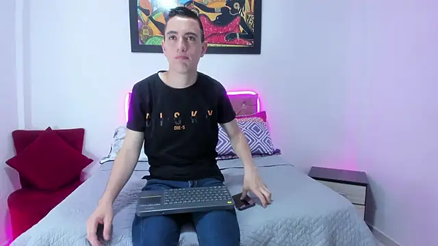 Tatan Cooper online show from 04-04-26, 01:37