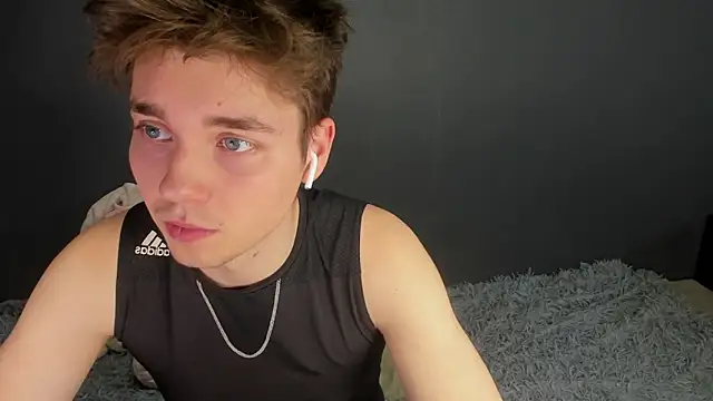 Snapshot of zeriax chatting on 04-06-26, 01:36 zeriax online show from 04-06-26, 01:36