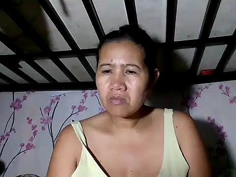 Snapshot of _SweetSmile chatting on 04-17-26, 12:57 SweetSmile online show from 04-17-26, 12:57