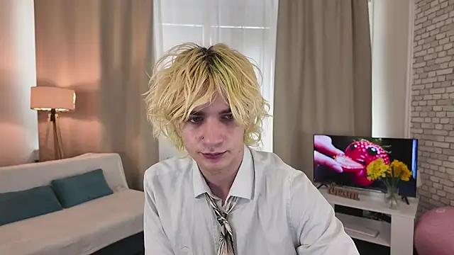 Snapshot of JameMilann chatting on 05-13-26, 01:08 JameMilann online show from 05-13-26, 01:08