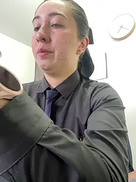 suzy-111 online show from 05-22-26, 12:22