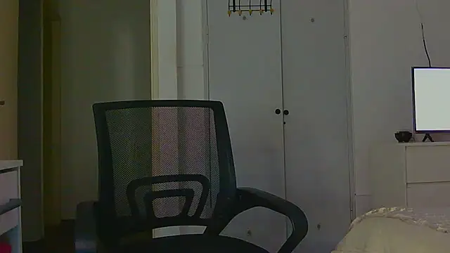 petitebelu online show from 07-28-26, 08:52