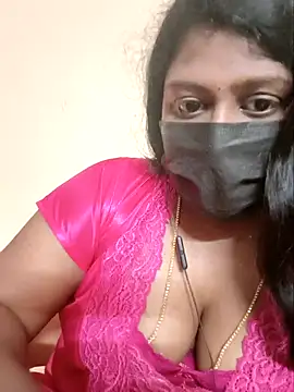 Romantic Woman online show from 04-18-26, 07:58