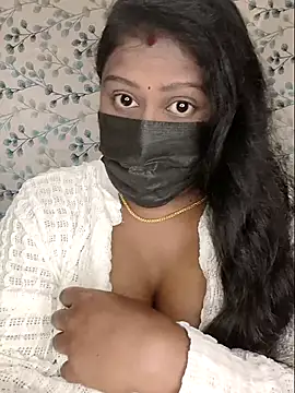 Romantic Woman online show from 04-19-26, 05:23