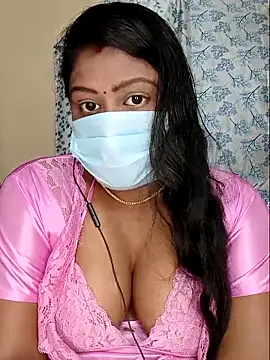 Snapshot of Romantic_Woman chatting on 04-23-26, 03:47 Romantic Woman online show from 04-23-26, 03:47