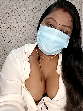 Snapshot of Romantic_Woman chatting on 04-30-26, 05:52 Romantic Woman online show from 04-30-26, 05:52