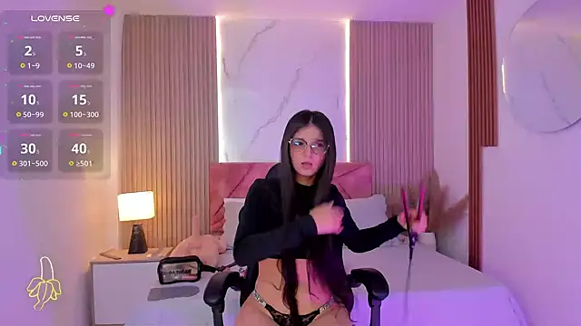 Snapshot of clairemillerx chatting on 04-20-26, 07:48 clairemillerx online show from 04-20-26, 07:48