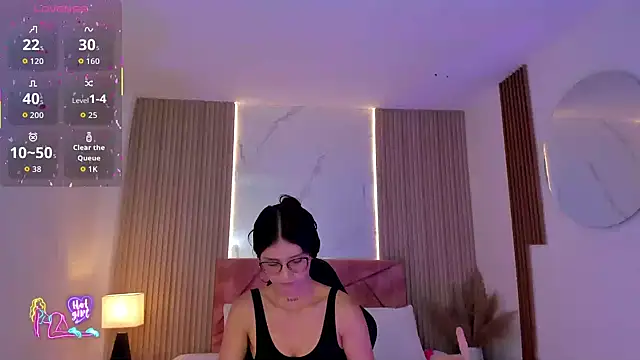Snapshot of clairemillerx chatting on 05-30-26, 02:36 clairemillerx online show from 05-30-26, 02:36