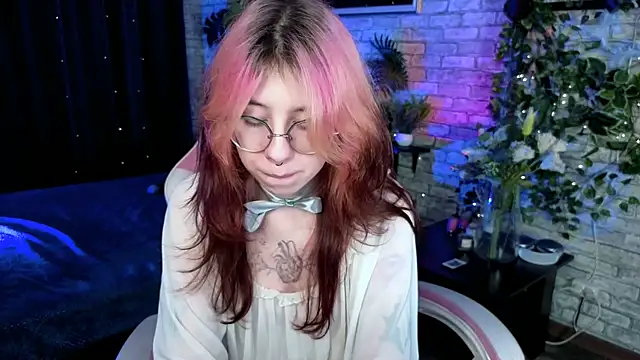 Alice Nyx online show from 07-04-26, 08:37